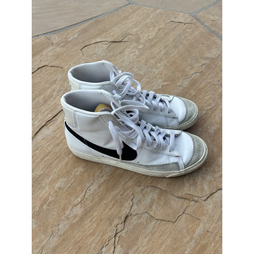 Size 8.5 - Nike Blazer 77 Vintage Mid White Black Womens CZ1055-100